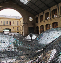 45,000 Hand-Sewn CDs Become Spectacular Sea Dunes 45,000 Hand-Sewn CDs Become Spectacular Sea Dunes