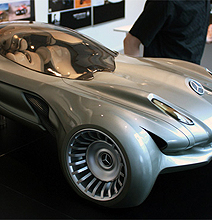 Mercedes Future 2040 Model | No Rolling Wheels?