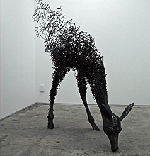 Perceive Life Differently: Oddly Lifelike Wire Sculptures Perceive Life Differently: Oddly Lifelike Wire Sculptures