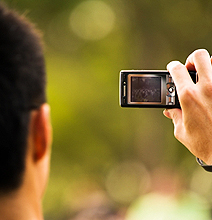 Online Photo Sharing: Comparing The Services [Infographic]