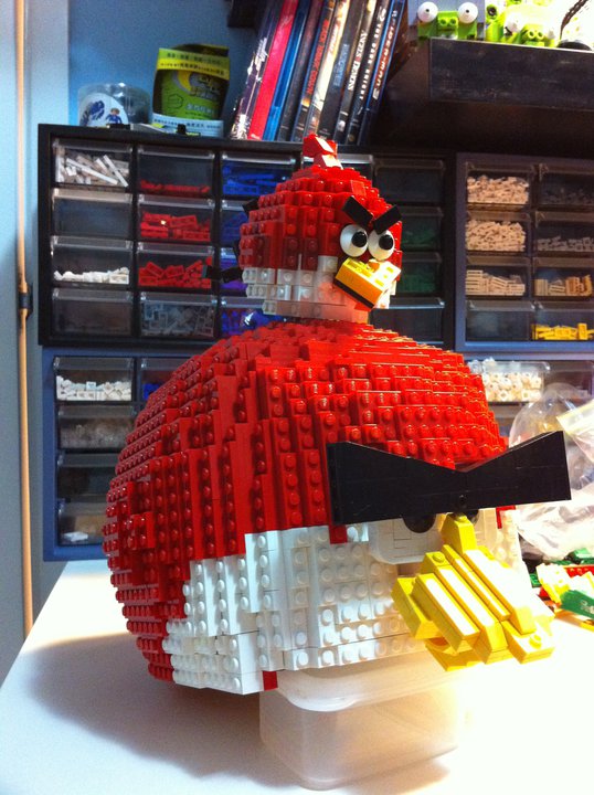 Gigantic Angry Birds Lego Build