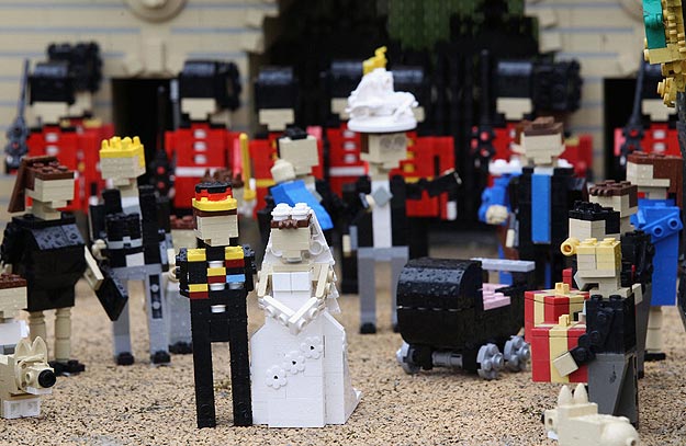 William and Kate in Lego