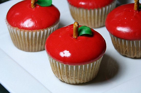 Cupcakes Decorated Like Apples
