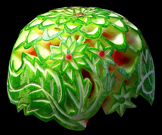 Amazing Carved Watermelon Sculptures 