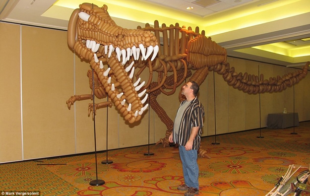 Tyrannosaurus Huge Balloons Statue 