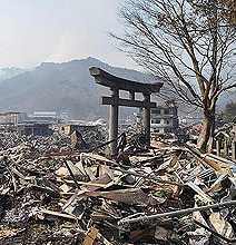 Japan: A Nation Determined To Recover [20 Surreal Pics]