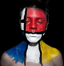 Extreme Face Painting: Designed To Mimic Famous Artwork Extreme Face Painting: Designed To Mimic Famous Artwork