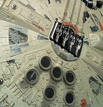 Geektastic: Millennium Falcon Bass Guitar That Works