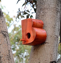 Living Typography: Simple Birdhouses Designed For Sparrows Living Typography: Simple Birdhouses Designed For Sparrows