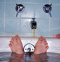 20 Crazy Ways To Die If You Are Unlucky (Or Stupid) 20 Crazy Ways To Die If You Are Unlucky (Or Stupid)