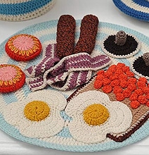 Cozy Vacation: Stay In This Colorfully Crocheted Hotel Room Cozy Vacation: Stay In This Colorfully Crocheted Hotel Room