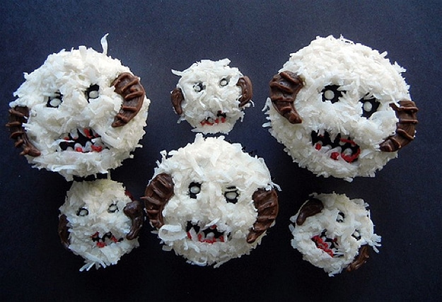 Snow Monster DIY Cupcakes
