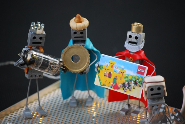 Droid Creative Christmas Scene