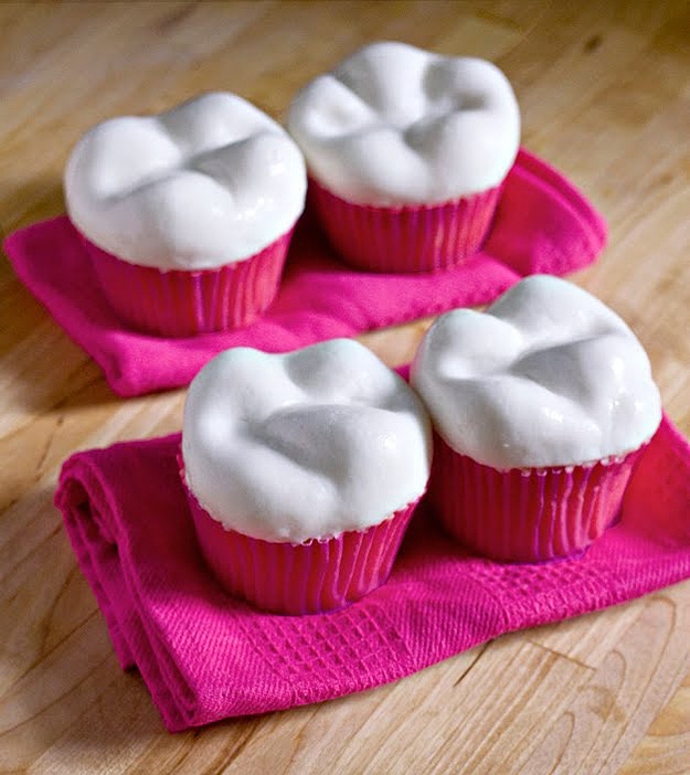 Pink Teeth Cupcake Design 