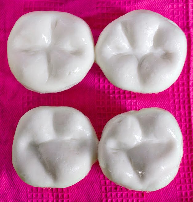 Pink Teeth Cupcake Design