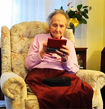 100-Year-Old Woman Stays Young Playing Her Nintendo 100-Year-Old Woman Stays Young Playing Her Nintendo