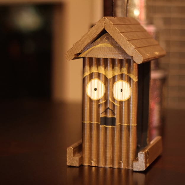 Geek-Handmade-Bird-Houses
