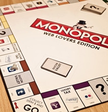 Game For Geeks: Monopoly Web Lovers Edition Game For Geeks: Monopoly Web Lovers Edition
