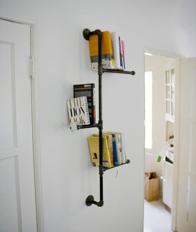 Industrial-Pipe-DIY-Bookshelf