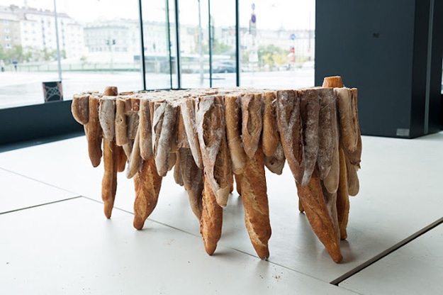 French-Bread-Table-Design