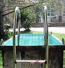 Ultimate Dumpster Diving: Dumpsters Repurposed Into Pools Ultimate Dumpster Diving: Dumpsters Repurposed Into Pools
