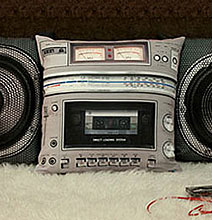 Retro Cool Style: Boombox Pillows Complete With Speakers Retro Cool Style: Boombox Pillows Complete With Speakers