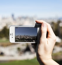 iPhone Shutter Grip: Now You Can Take Photos Like A Pro iPhone Shutter Grip: Now You Can Take Photos Like A Pro