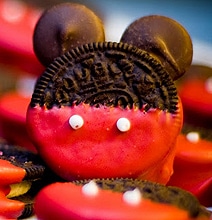 Mickey Mouse Sugar Rush: Mickey Oreos, Cupcakes & Cake Pops