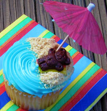 Your Summer Beach Vacation All On Top Of A Cupcake Your Summer Beach Vacation All On Top Of A Cupcake