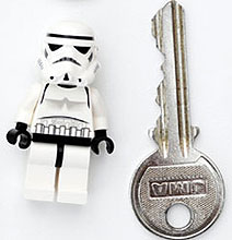 DIY Lego Key Holder: Let A Stromtrooper Guard Your Keys DIY Lego Key Holder: Let A Stromtrooper Guard Your Keys
