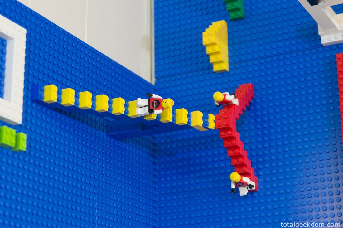 Lego-Wall-Ceiling-Design