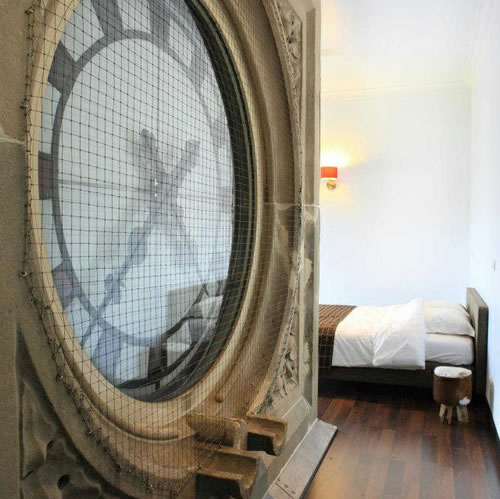 clock-tower-hotell-room