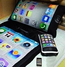 3-Piece iPhone Bed Set For The Ultimate iPhone Addict