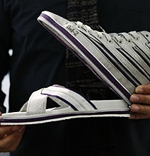 Zipper Equipped Sneakers Become Flip-Flops In A Jiffy