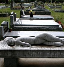 A Bizarrely Creative Headstone Design For Your Inspiration A Bizarrely Creative Headstone Design For Your Inspiration