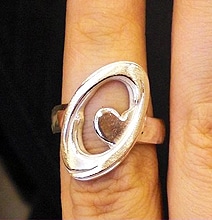 Wedding Ring: Portal Theme Makes It All About Sharing A Heart Wedding Ring: Portal Theme Makes It All About Sharing A Heart