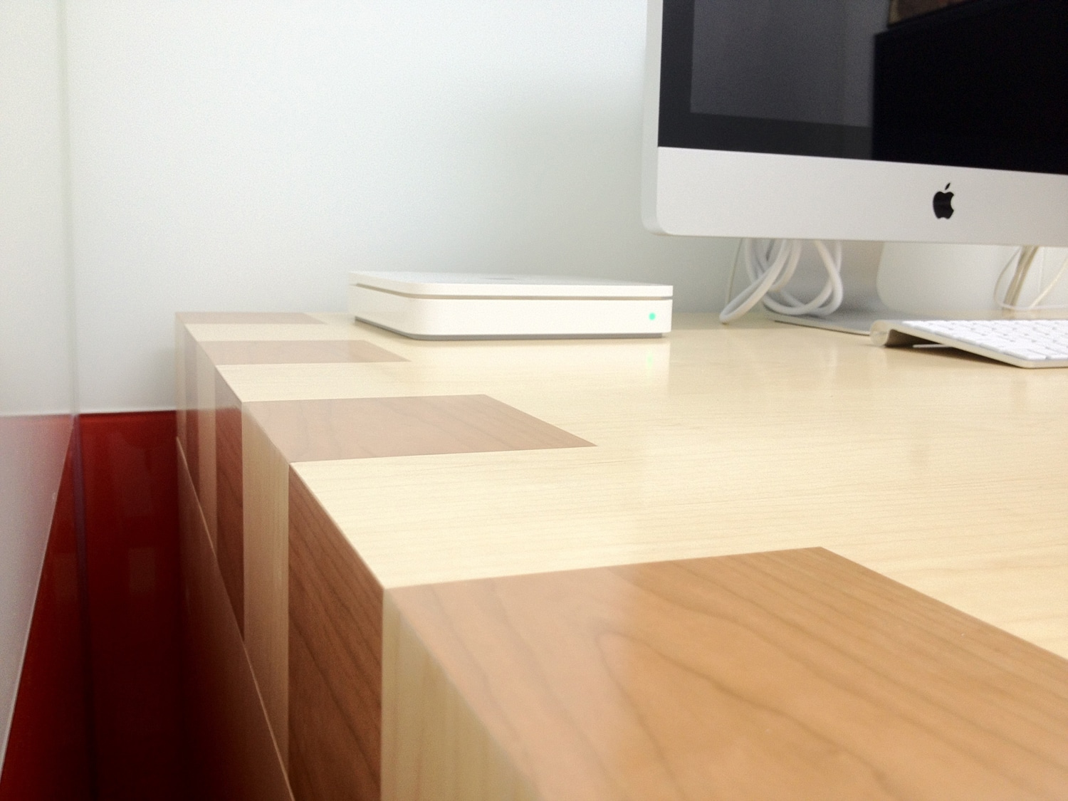 Apple-Home-Office-Design