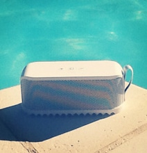 Jabra Solemate Portable Bluetooth Speaker: A Poolside Review