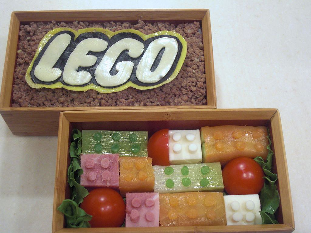 Lego-Bento-Lunch-Design
