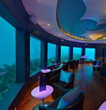 World’s First Underwater Bar & Club For The Non Seasick