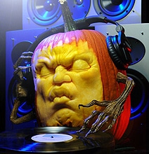Pumpkin DJ: A Pumpkin Carving Design That Spins Records Pumpkin DJ: A Pumpkin Carving Design That Spins Records