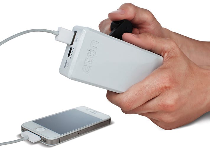 crank-phone-charger-without-electricity