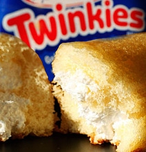 How To Make Your Own Delicious Twinkies [Video]
