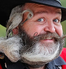 10 Good Reasons Why You Should Grow A Giant Beard [Infographic]