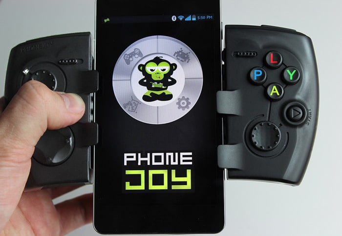 handheld-console-iphone-accessory