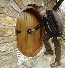 Uber Fan Has Real Hobbit House Designed & Built By Architect Uber Fan Has Real Hobbit House Designed & Built By Architect