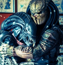 Sci-Fi Fantasy Cosplay: Alien & Predator Are Best Buddies After All