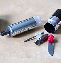 DIY Women’s Multi-Tool Disguised As A Tube Of Lipstick DIY Women’s Multi-Tool Disguised As A Tube Of Lipstick