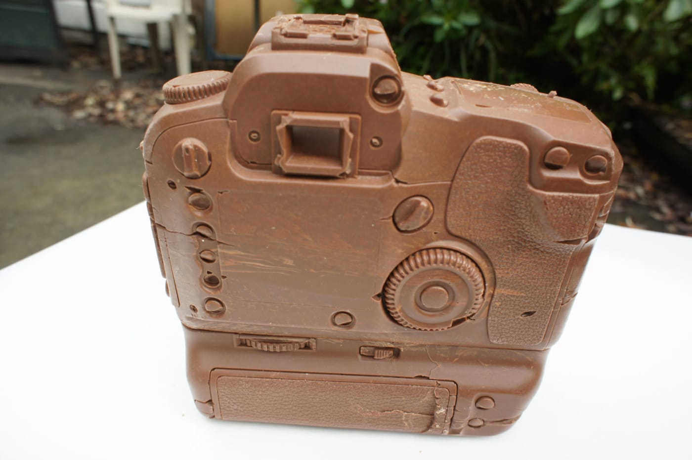 chocolate-canon-d60-camera