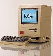 The First Macintosh Rebuilt In LEGO Looks Just Like The Original